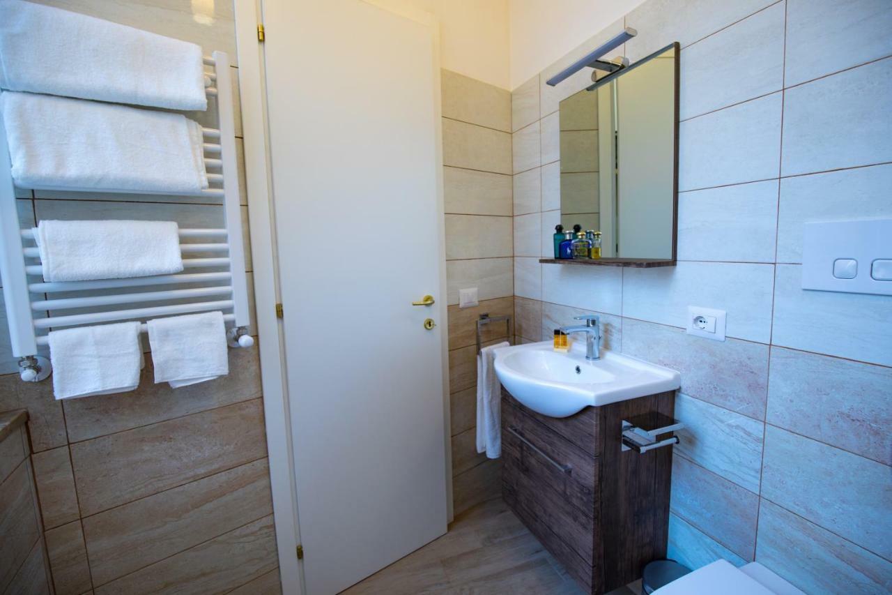 Amazing Trevi Fountain Apartment Rome Exterior photo
